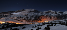 والپیپر کوهای برفی در شب